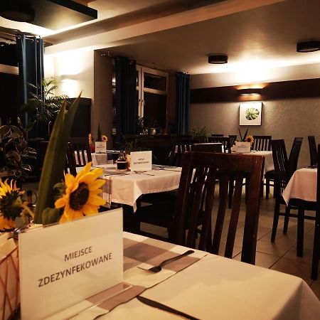 Bialy Orzel Lejlighedshotel Przemyśl Eksteriør billede