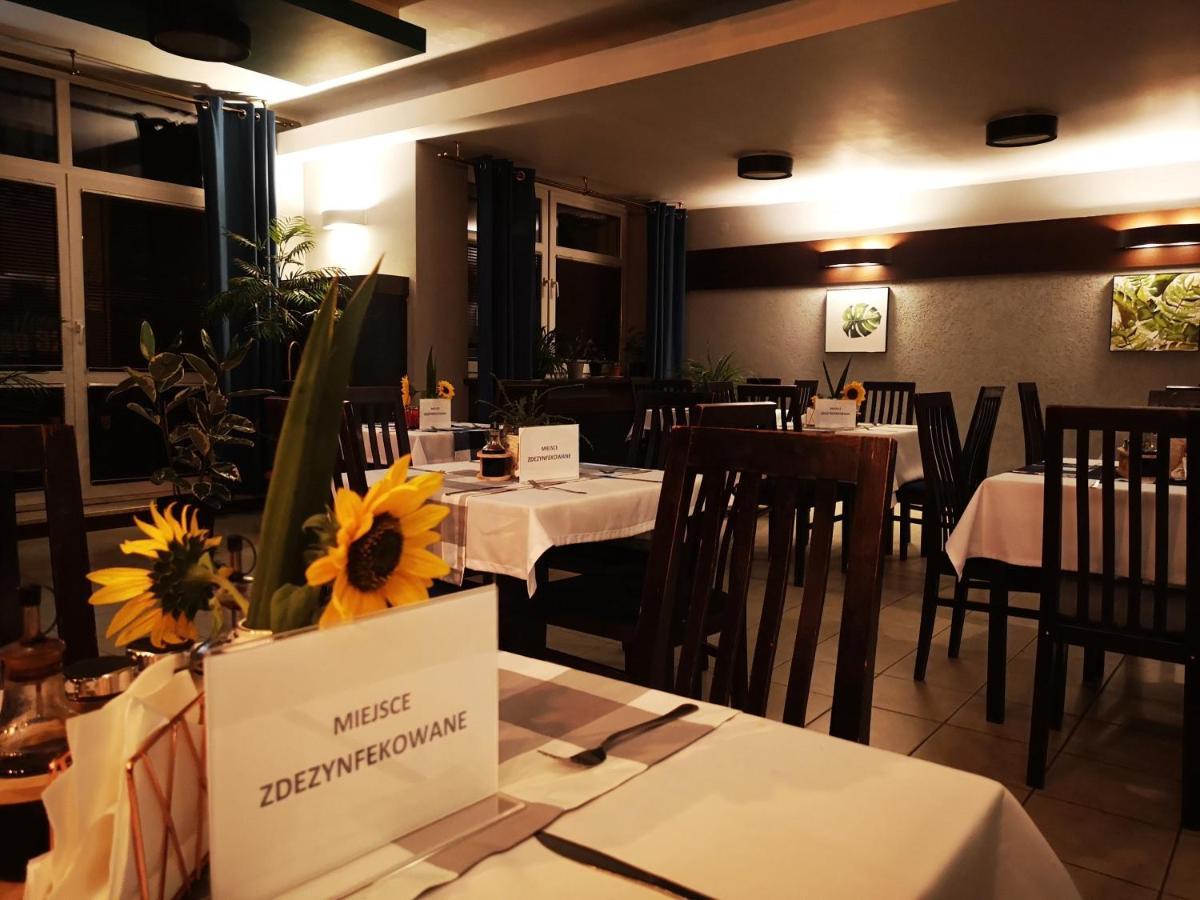 Bialy Orzel Lejlighedshotel Przemyśl Eksteriør billede