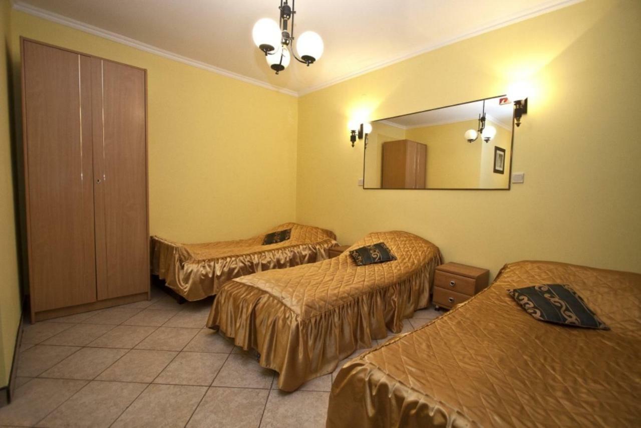 Bialy Orzel Lejlighedshotel Przemyśl Eksteriør billede
