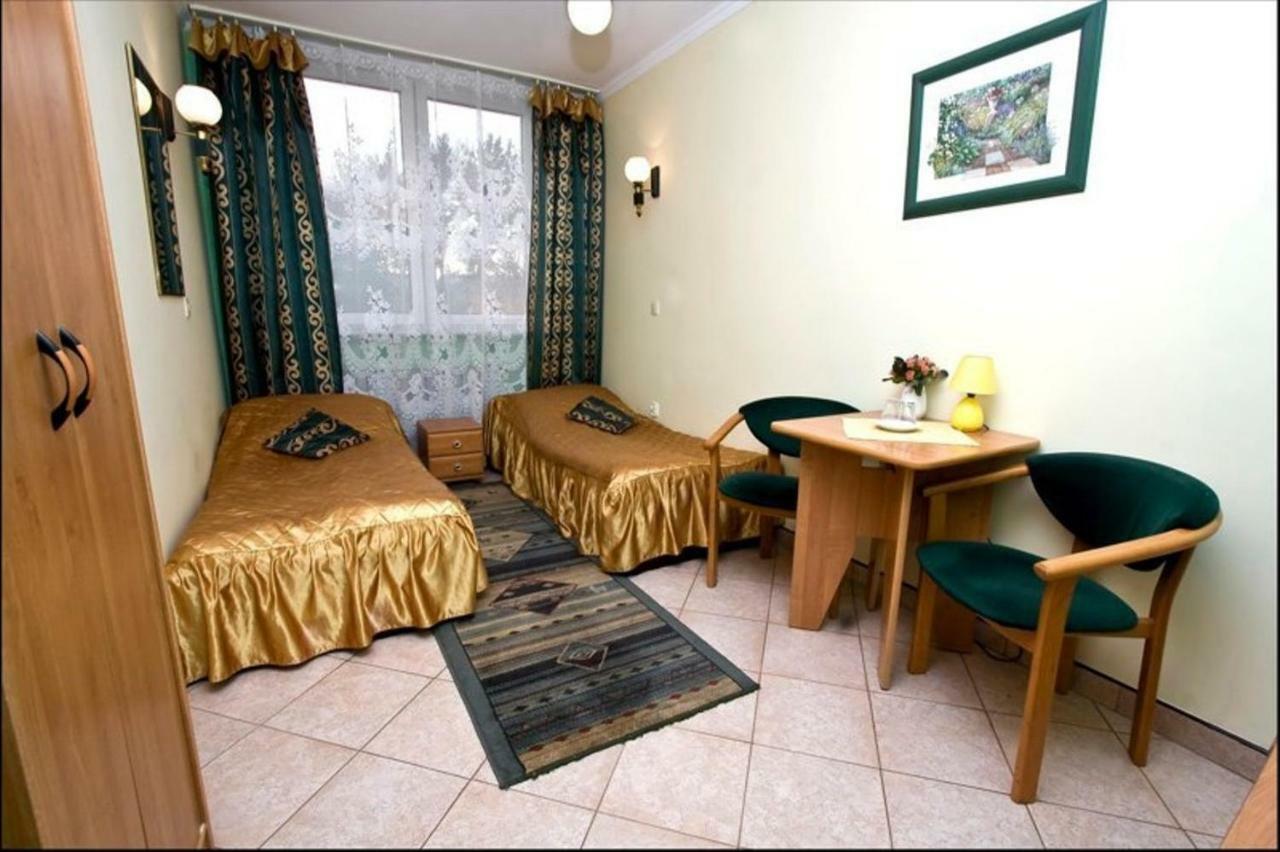 Bialy Orzel Lejlighedshotel Przemyśl Eksteriør billede