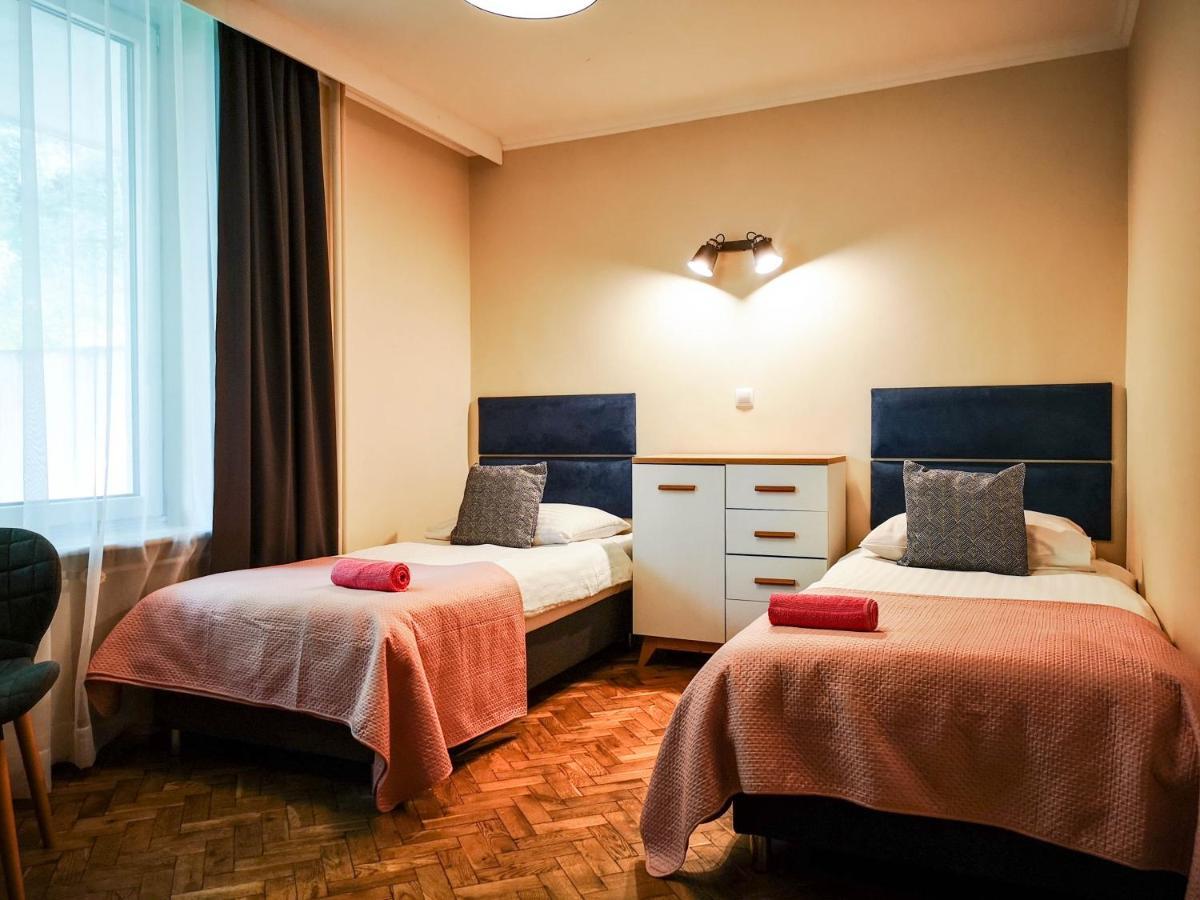 Bialy Orzel Lejlighedshotel Przemyśl Eksteriør billede